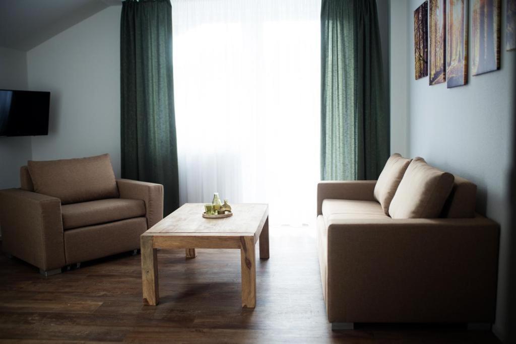 Hotel Auerhahn Nest Bad Wildbad Esterno foto