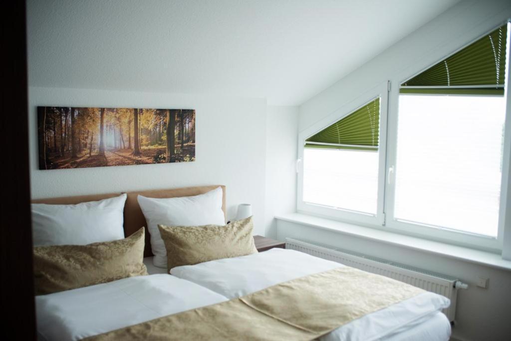 Hotel Auerhahn Nest Bad Wildbad Esterno foto
