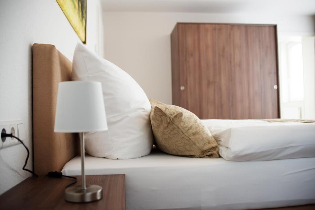 Hotel Auerhahn Nest Bad Wildbad Esterno foto